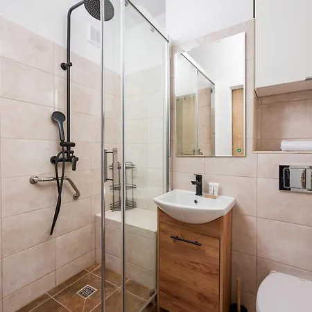 Afrykanska Urban Chic By Bookinghost Varsovia