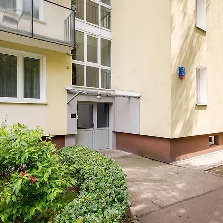 Afrykanska Urban Chic By Bookinghost